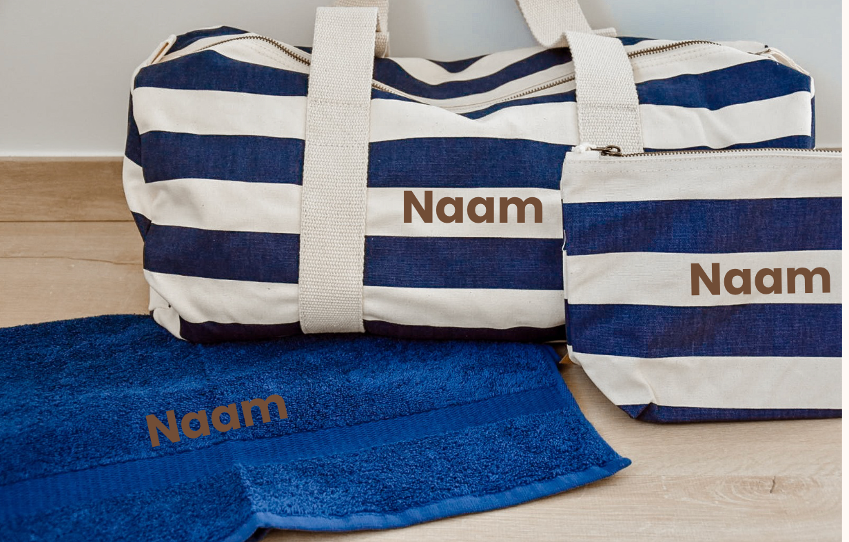 Logeertas + toilettas + bijpassende handdoek - blauw